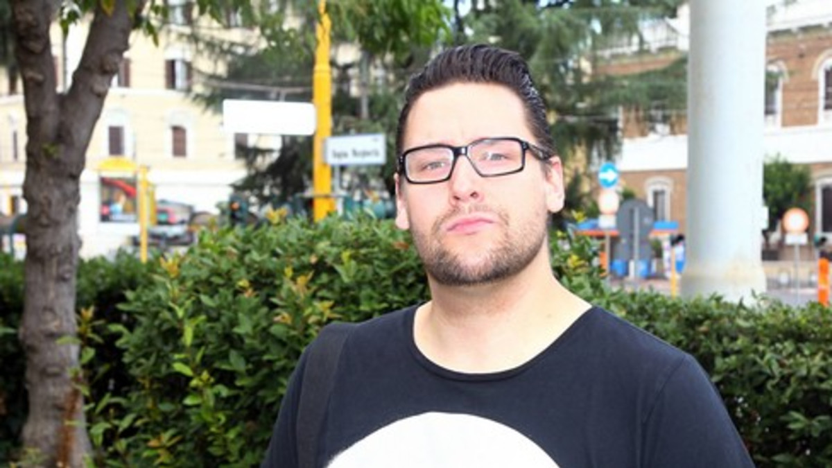 Timo Vuorensola ja ohjaajalegenda samaan leffaan