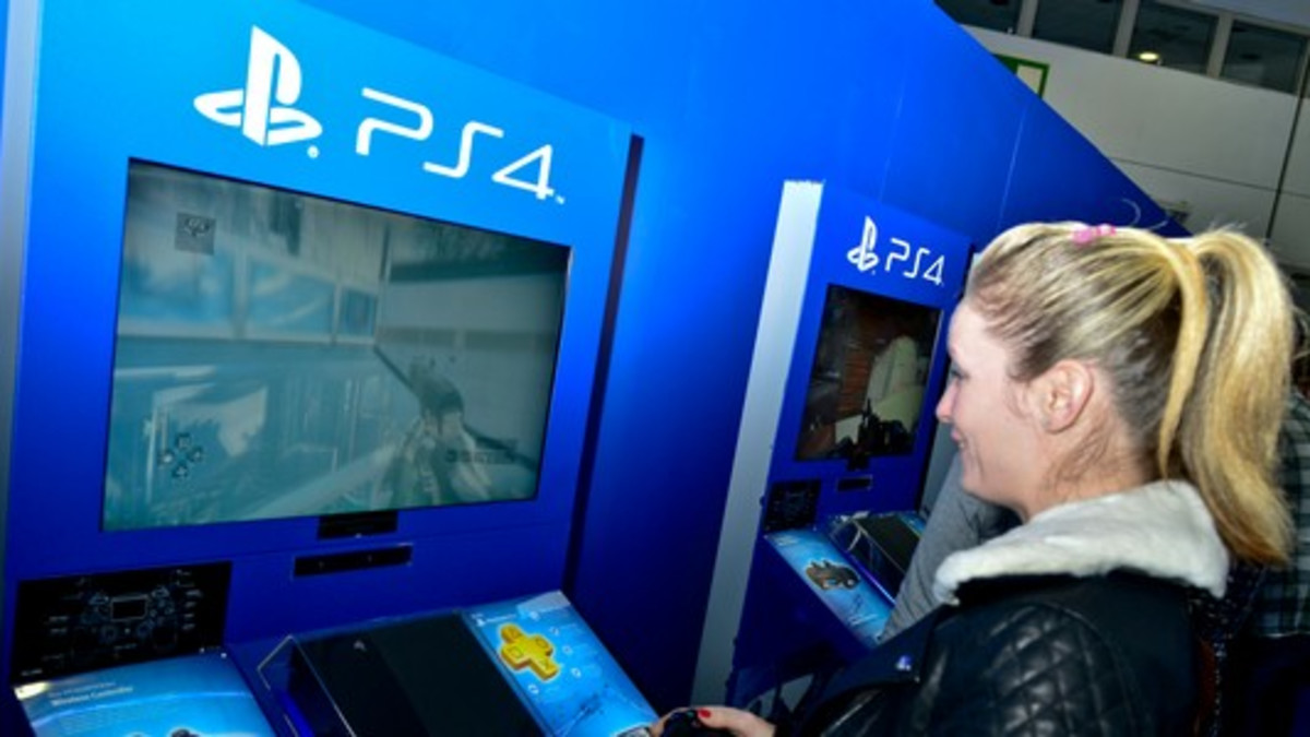 Ennuste: PS4 päihittää Xbox Onen
