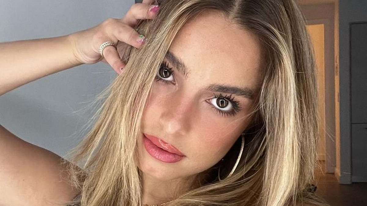 TikTok-suosikki Addison Rae poseerasi bikineissä