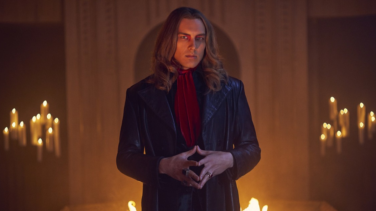Disney+ tänään: lukuisia American Horror Story -tuotantokausia sekä useita uutuussarjoja kuten Big Shot ja Filthy Rich