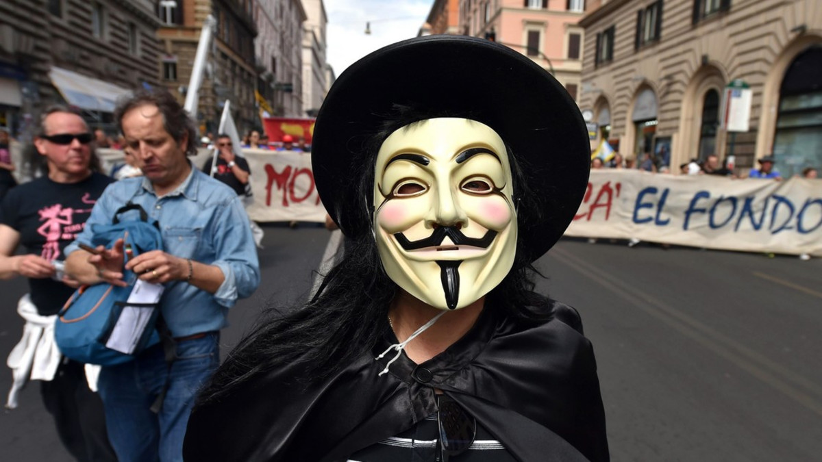 Anonymous väittää Pentagonin salaavan tietoja kolmannesta maailmansodasta