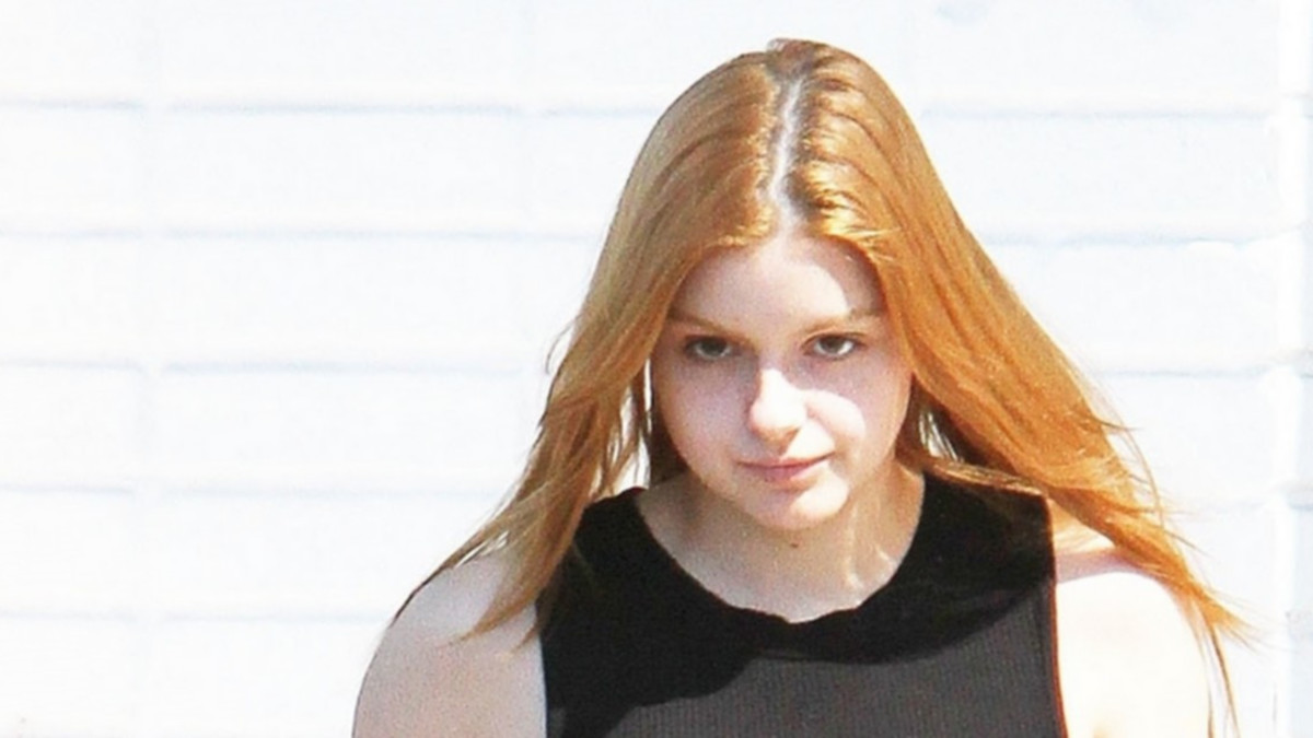 No nyt! Moderni perhe -hottis Ariel Winter kuvattiin tiukassa topissa, joka paljastaa rinnat