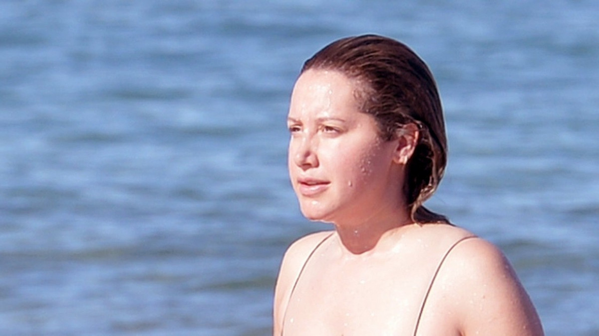 Tältä Hollywood-hottis Ashley Tisdale, 37, näyttää nyt bikineissä