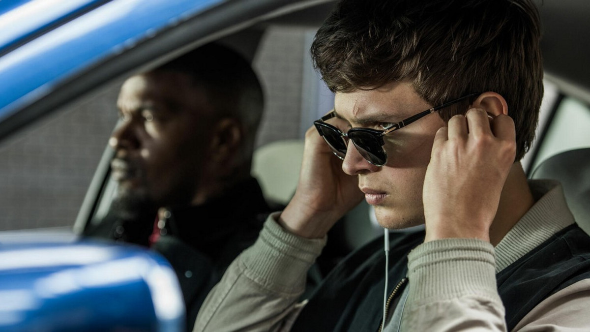 Ansel Elgort pakoauton kuskina Edgar Wrightin leffassa Baby Driver - Sub tänään