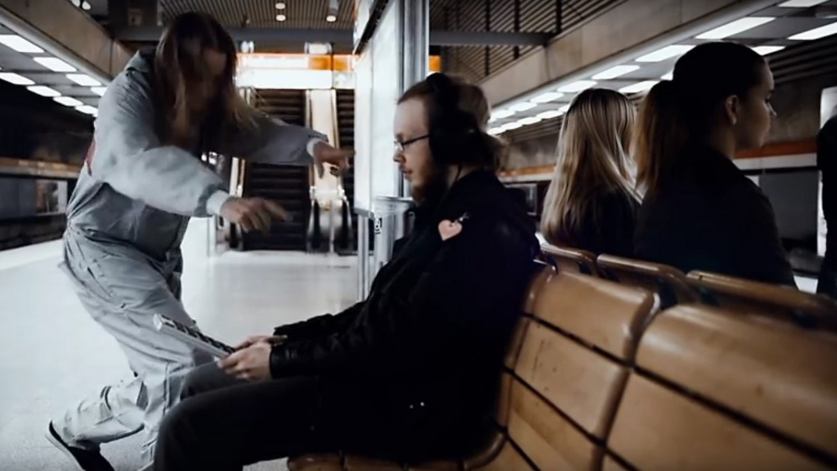 Freestyler-jättihitistä metalliversio - musiikkivideo jäljittelee alkuperäistä