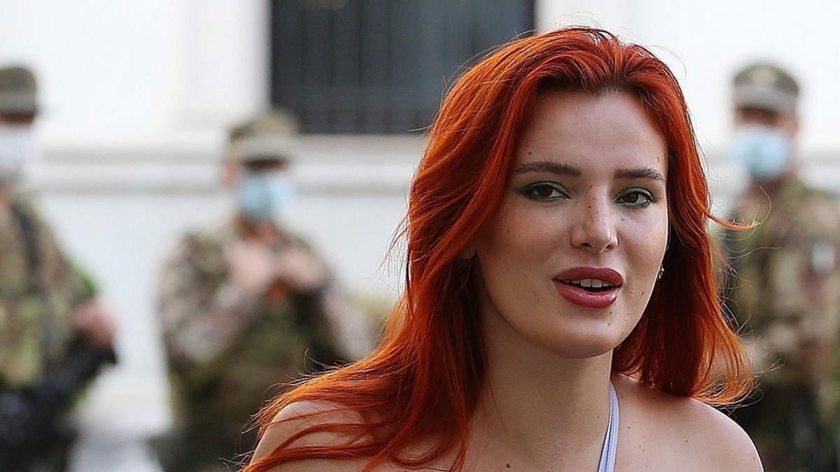 Nännikorukin näkyy - uhkea näyttelijätär Bella Thorne kuvattiin Milanossa