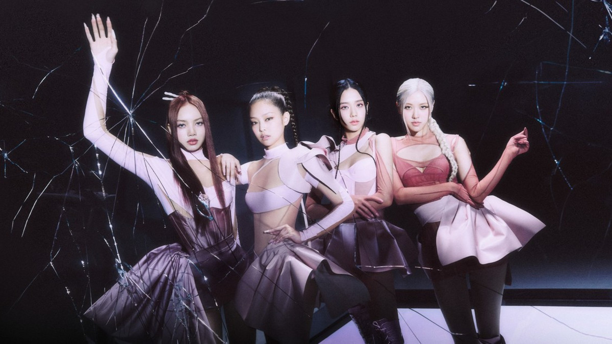 BLACKPINK julkaisi uuden BORN PINK -levyn