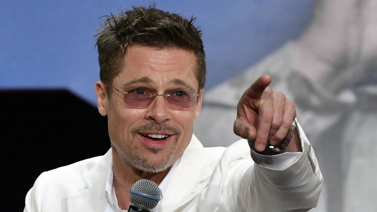 Brad Pittin ja 27-vuotiaan Hollywood-kaunottaren suhdehuhut valhetta