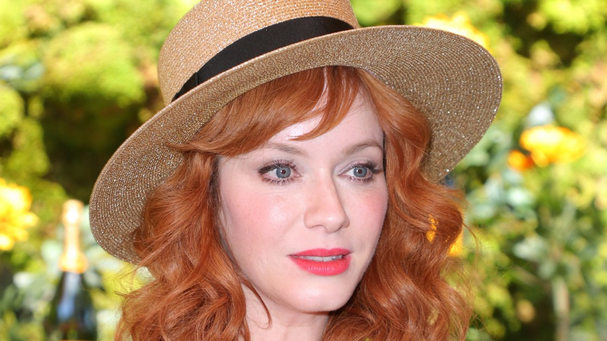 Mikä valtava rintavako! Mad Men -kaunotar Christina Hendricks loksautti leuat