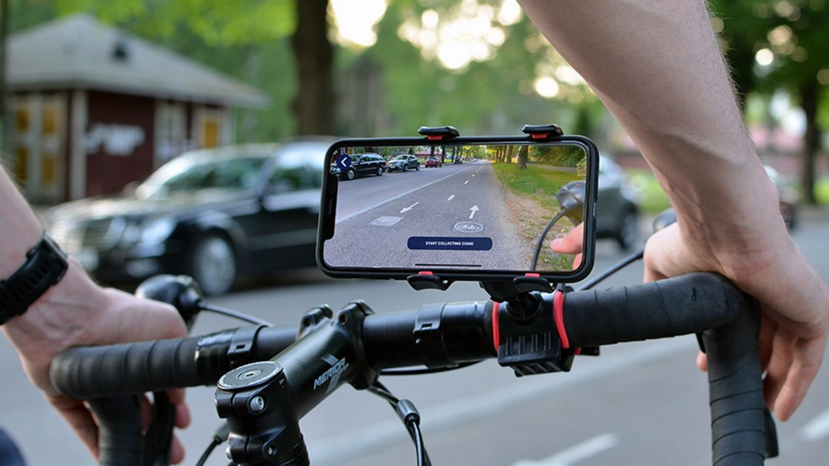 Helsinki: Pyöräilijät pääsevät kartoittamaan pyöräväylien kuntoa mobiilipelin avulla