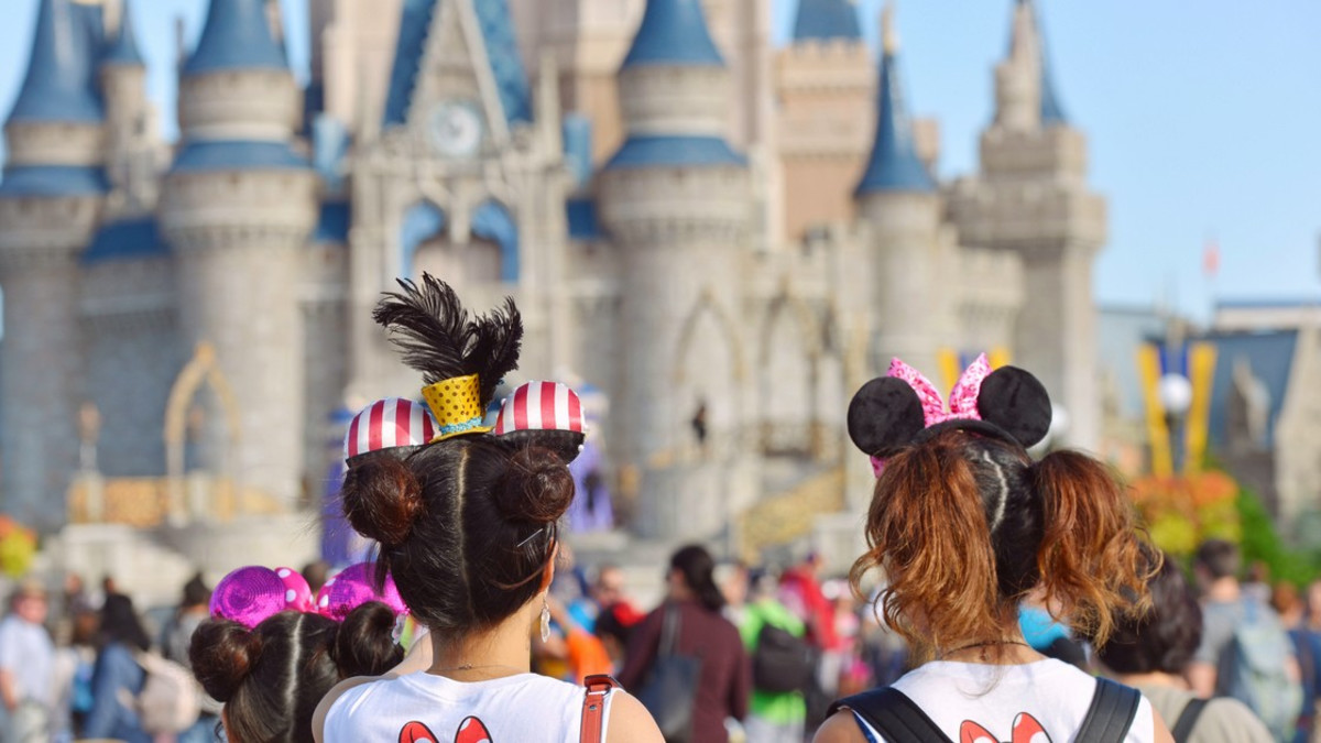 Disney World keksi uudenlaista show-käyttöä lennokeille - varsin huimaava näky