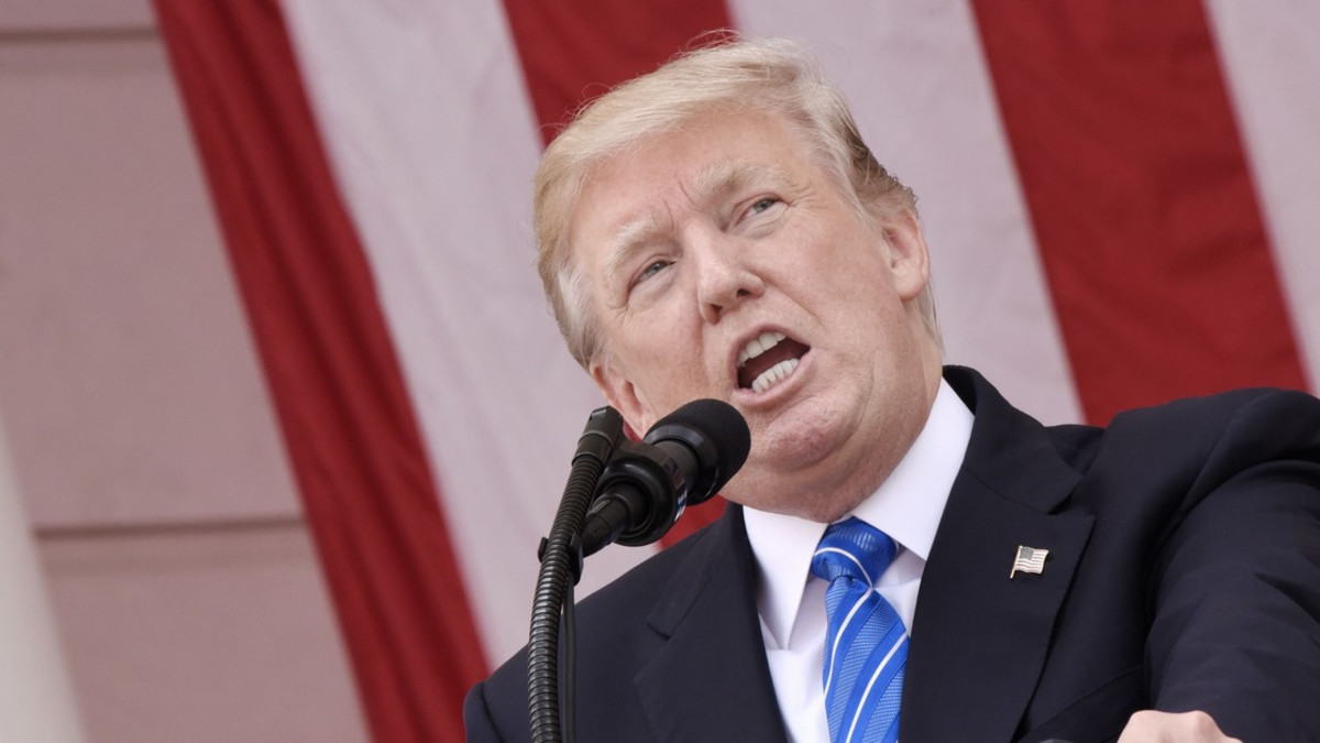 Trump syytteeseen Twitter-touhujensa vuoksi - "Perustuslain vastaista"