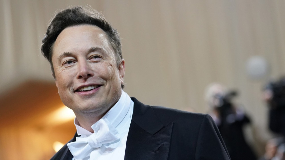 Elon Musk haluaa löytää paikalleen "jonkun tarpeeksi hölmön"