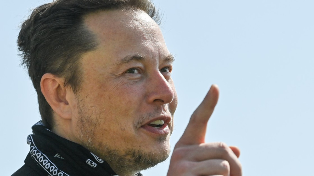 Elon Musk perääntyi: Twitter teki täyskäännöksen uudessa säännössä