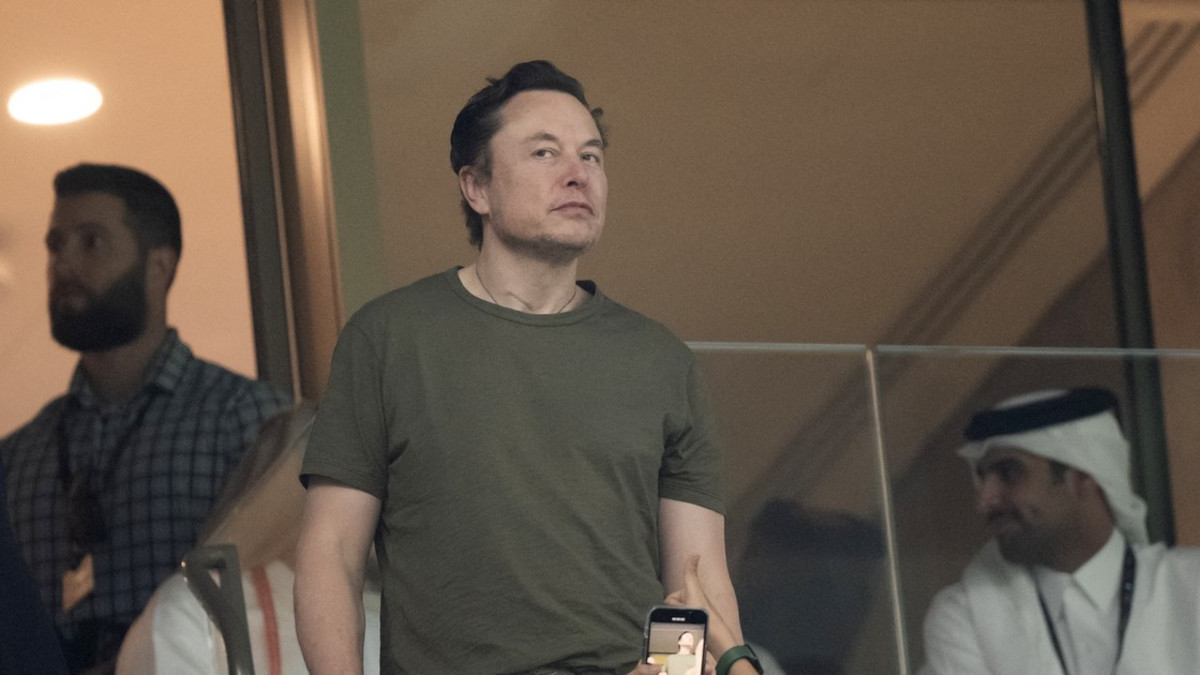 Elon Musk bongattiin Qatarin MM-finaalista - Seurassa Donald Trumpin vävypoika