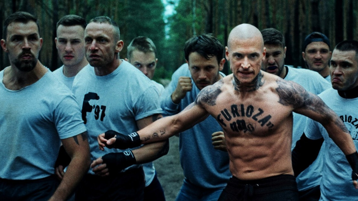 Furioza (Netflix) - Poliisi tekee ex-poikaystävälleen tarjouksen