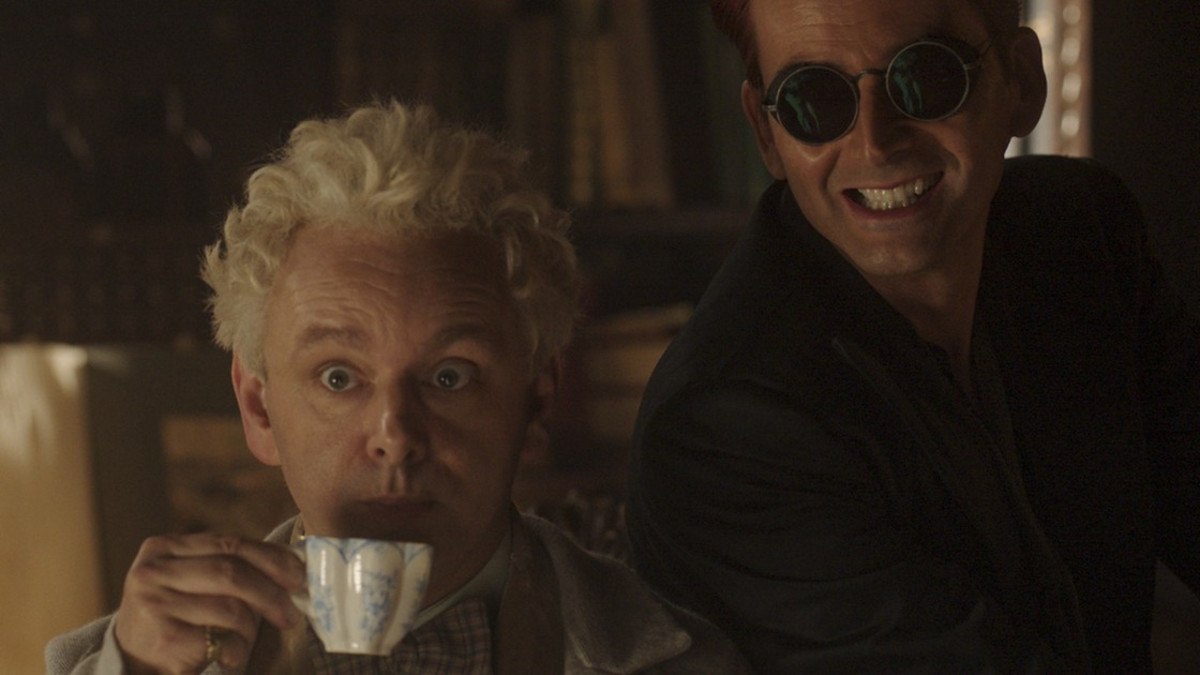 Hyviä enteitä -romaaniin perustuva Good Omens saa jatkoa - Michael Sheen ja David Tennant aloittivat kuvaukset Skotlannissa