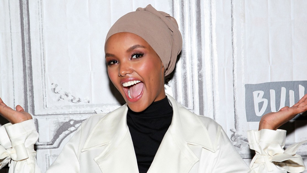 Hijab ja burkini tulevat Sports Illustrated -lehden uimapukunumeroon - muslimimalli Halima Eden poseeraa