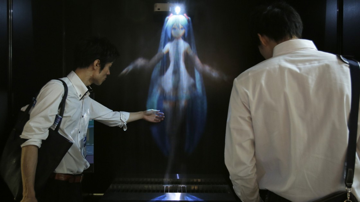 Tältä näytti konsertissa, jossa esiintyjä on hologrammi