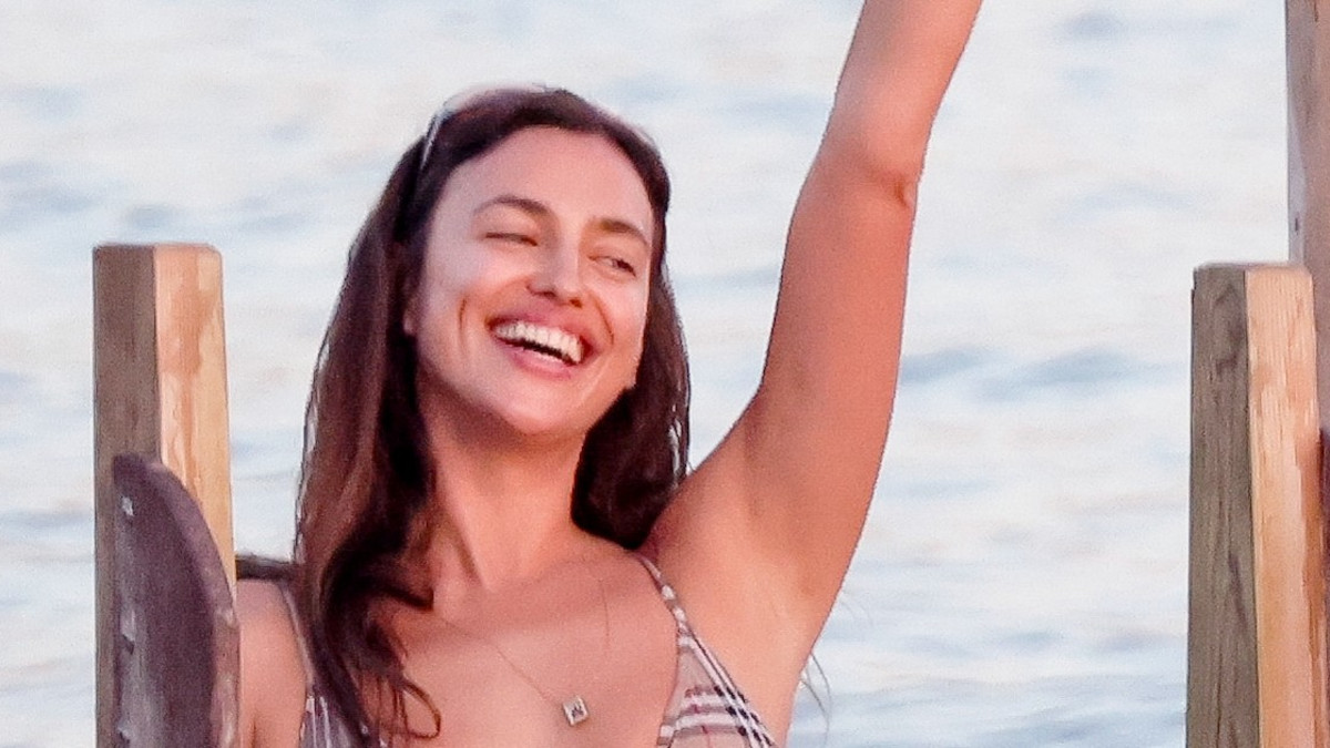 Tältä Irina Shayk, 36, näyttää nyt bikineissä