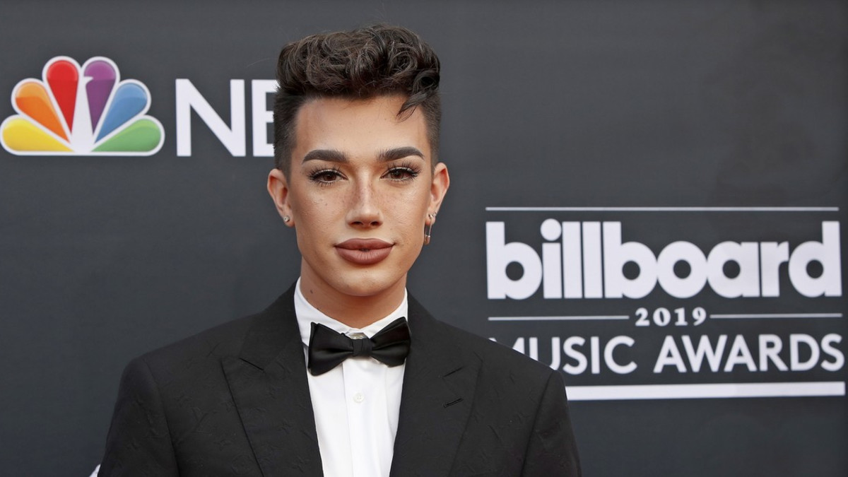 YouTube-tähdet James Charles ja PewDiePie tekivät yhteisen Minecraft-videon