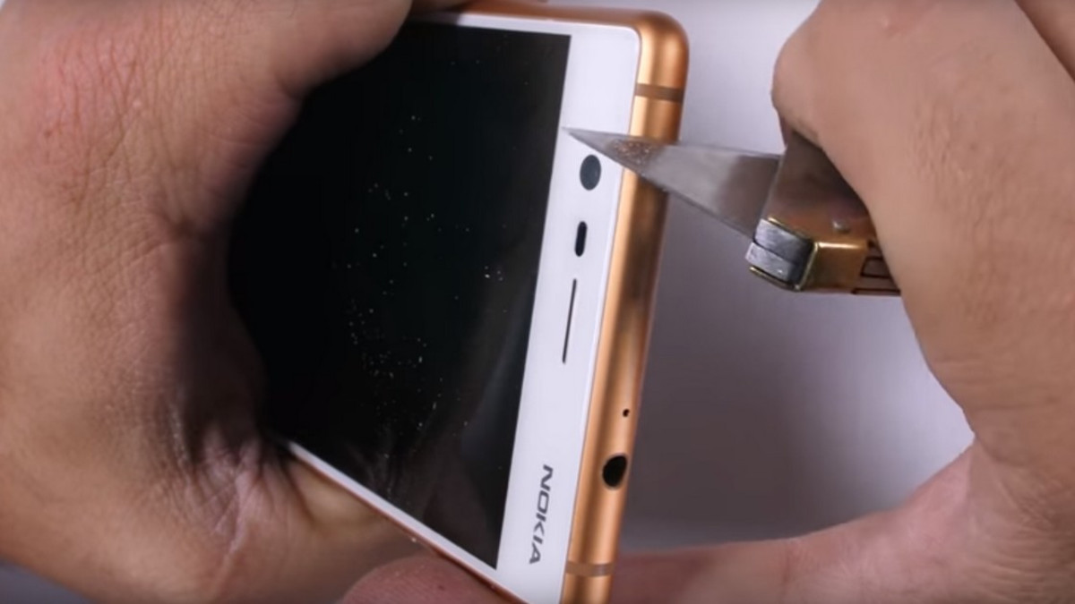 Nokia 3 -älypuhelin rankassa kestävyystestissä