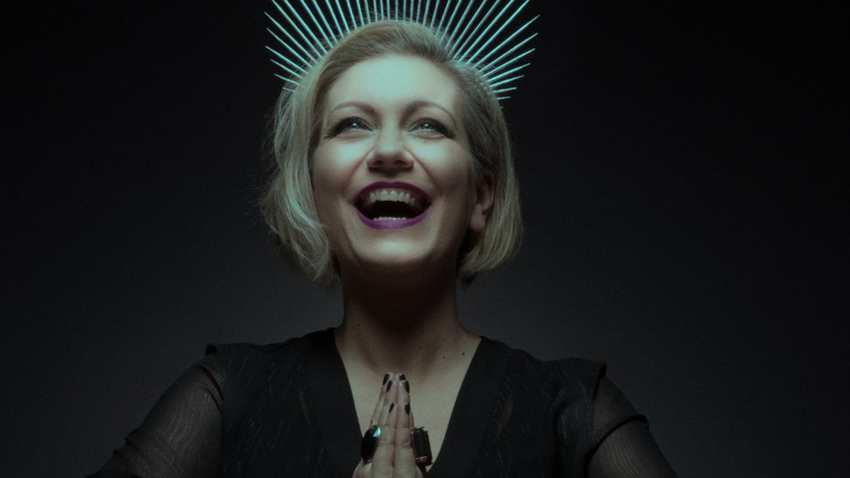 Velcra-yhtyeestä tuttu Jessi Frey teki paluun - Villainess-musiikkivideo julki