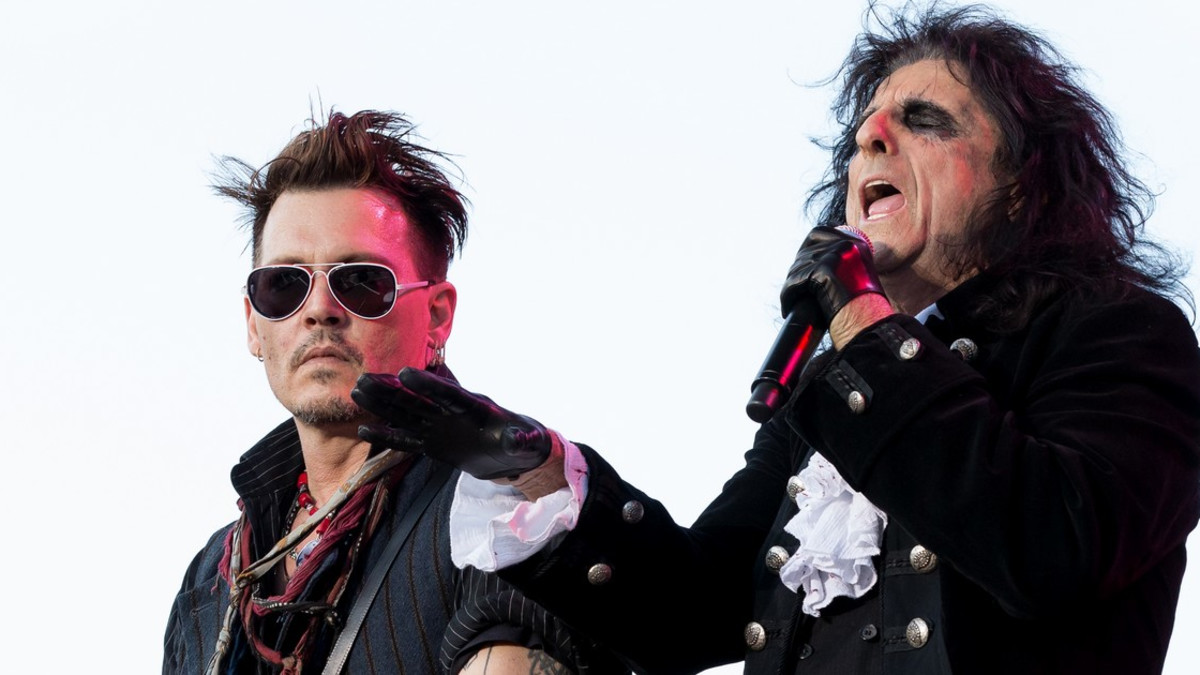 Kohussa rypevä Johnny Depp kuvattiin eilen näin rennoissa tunnelmissa Tukholmassa