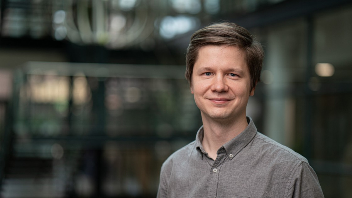 Tekniikan edistämissäätiön vuoden nuori tutkija rakentaa kvanttitietokonetta ja vuoden opettaja motivoi matemaattisen optimoinnin maailmaan