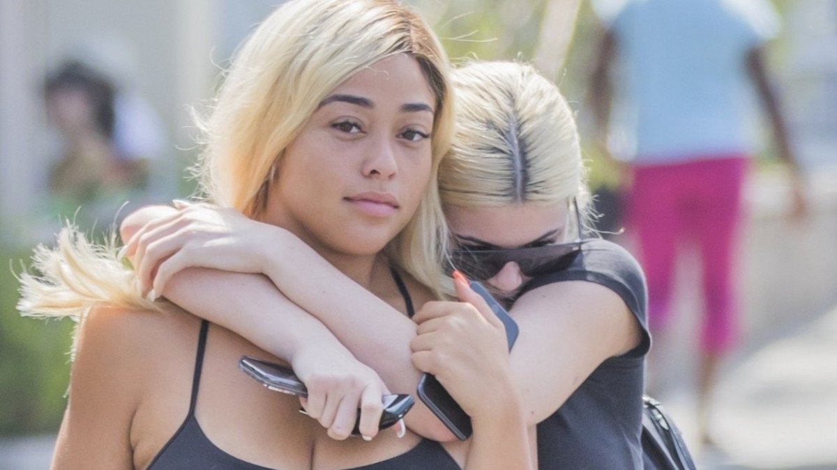 Kylie Jenner ja kurvikaunotar Jordyn Woods paparazzin haaviin