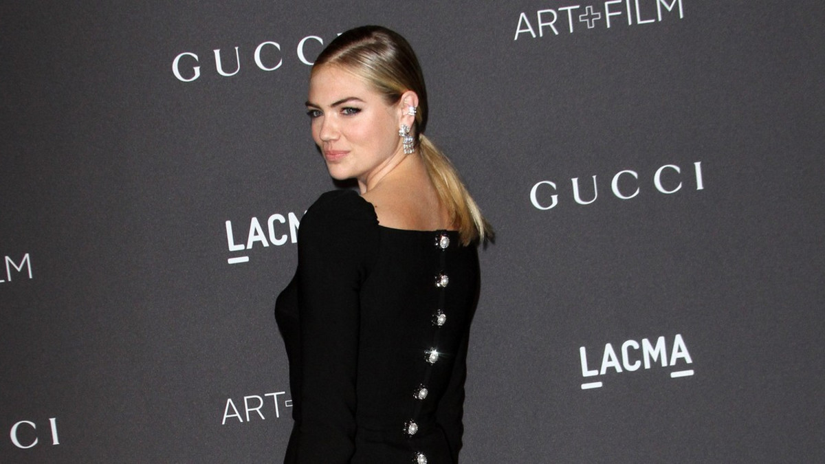 Kate Upton käänsi katseet - rintamus pääosassa