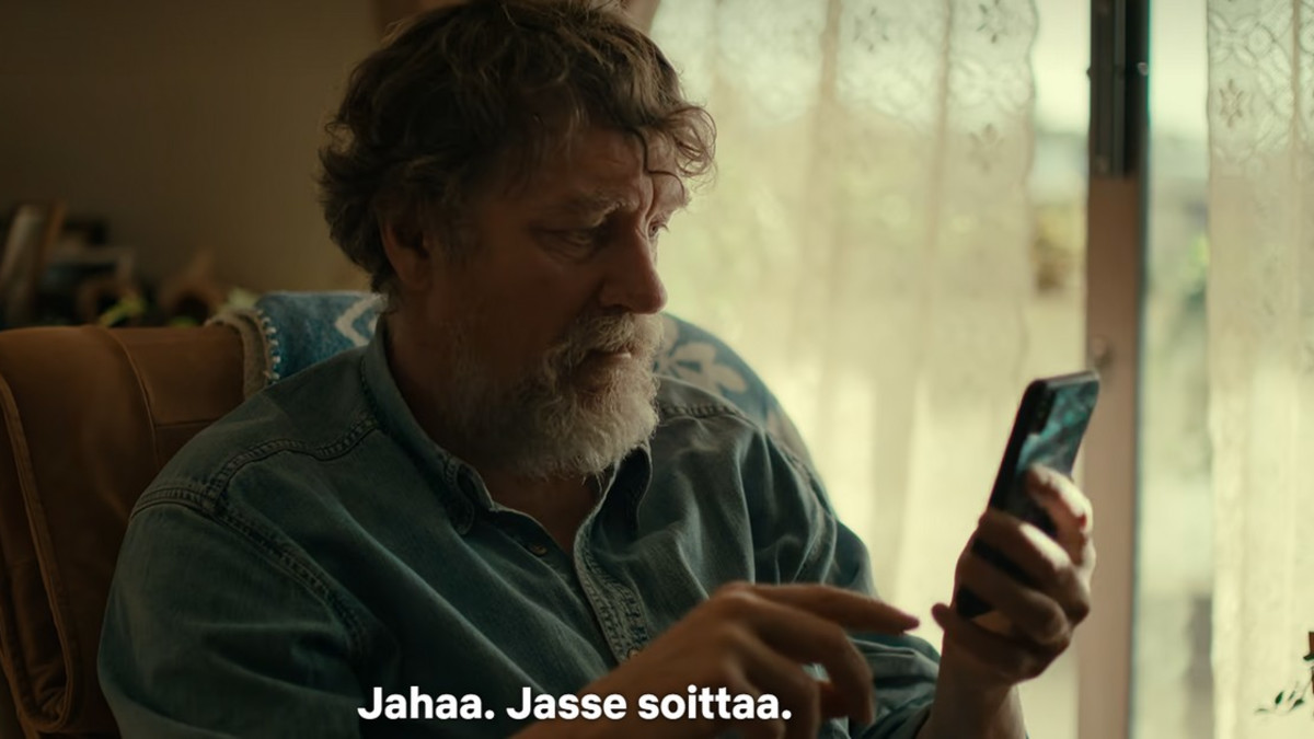 Netflix tarjoaa ruotsalaiselokuvan Kiitos ja anteeksi - Ville Virtanen esittää päähahmon isää