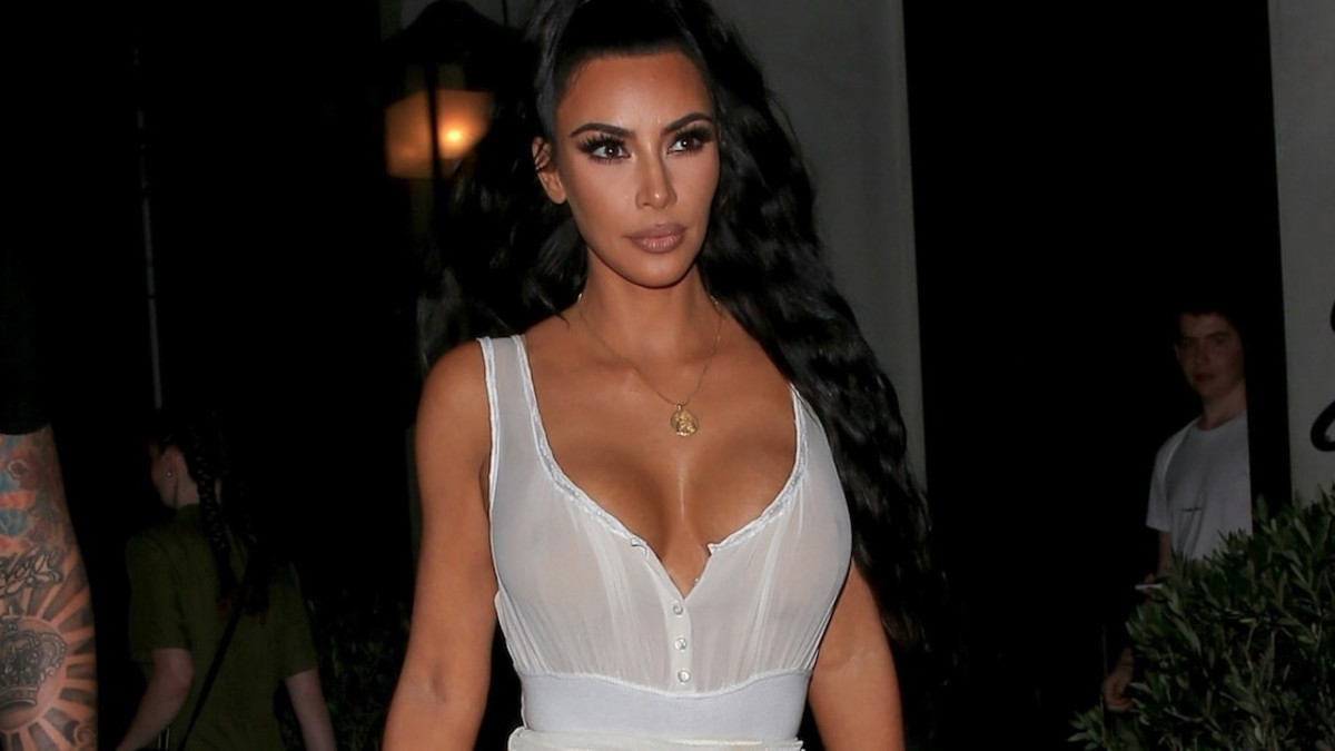 Nyt on tienestit kunnossa - näin paljon Kim Kardashian sai yhdestä Instagram-postauksesta (kuva)