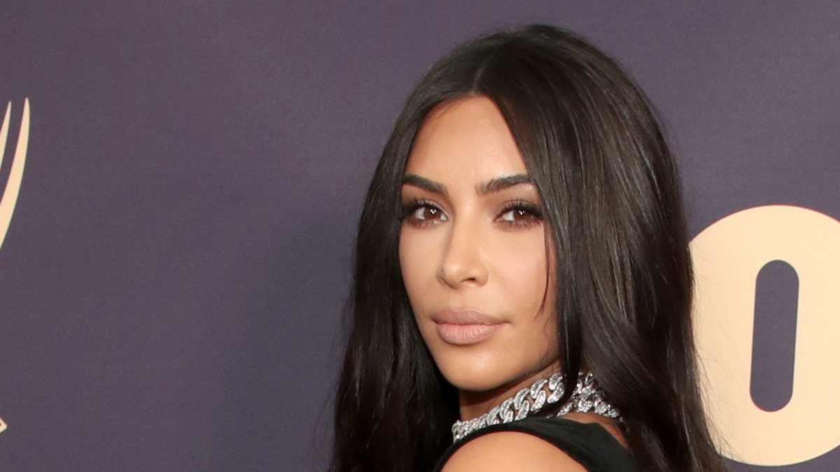 Kurvit framilla! Kim Kardashian oli jälleen upea