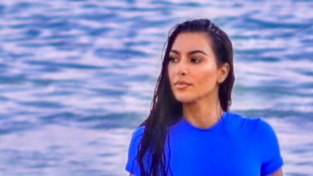 Mikä bikinipylly! Kim Kardashian, 41, viiletti rannalla