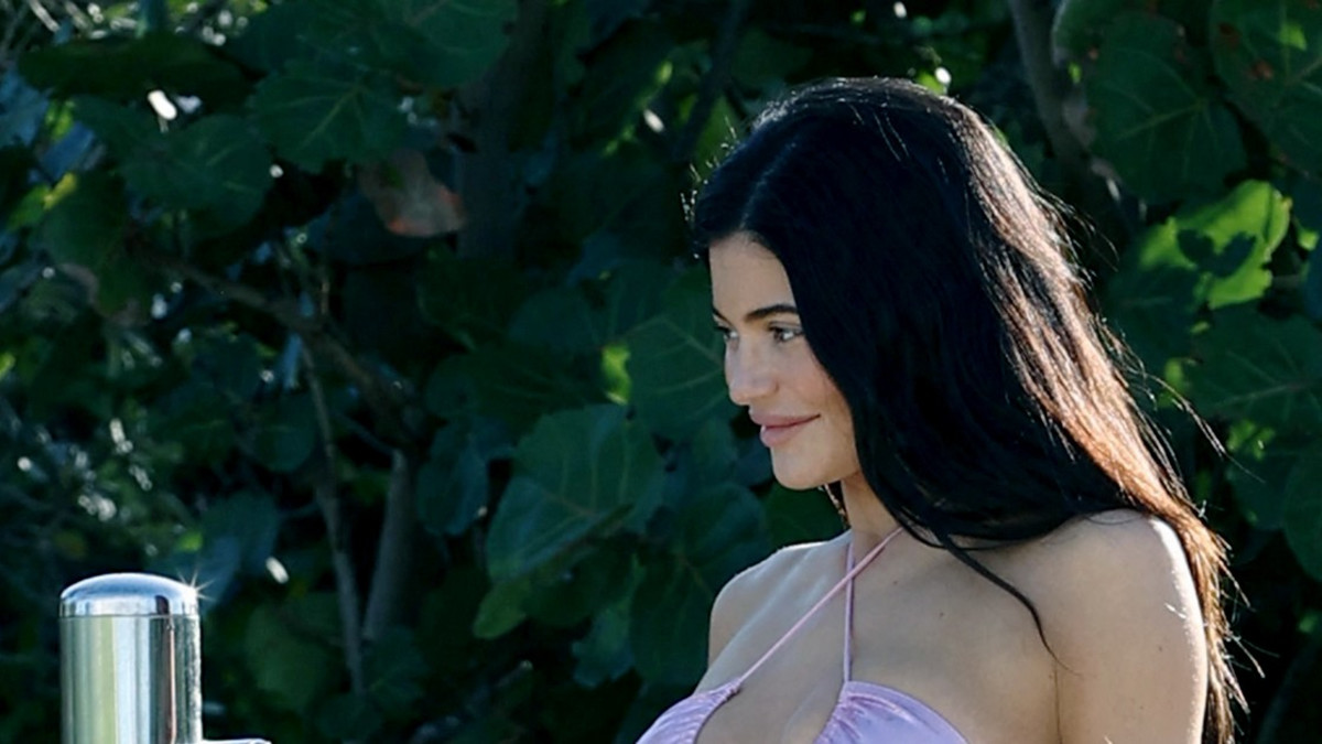 Tältä Kylie Jenner, 25, näyttää nyt bikineissä