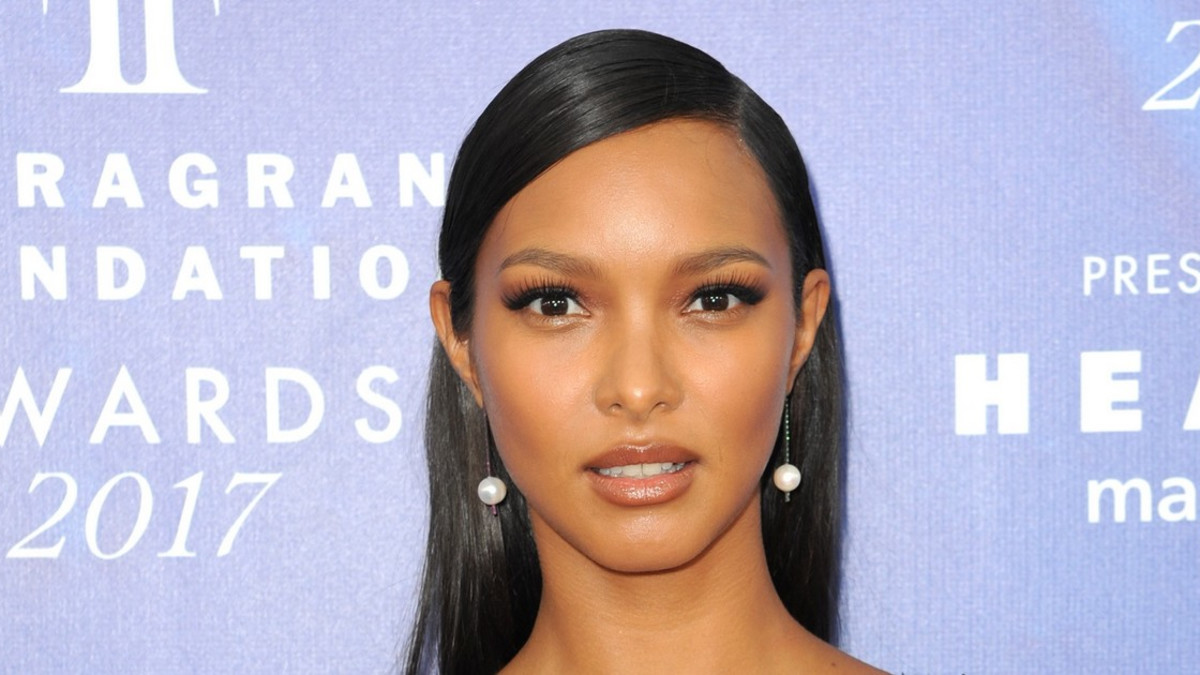 27-vuotias Lais Ribeiro on kuuma näky bikineissä