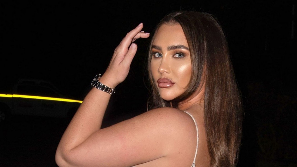 Nyt on takamusta! Kohumalli Lauren Goodger käänsi päät