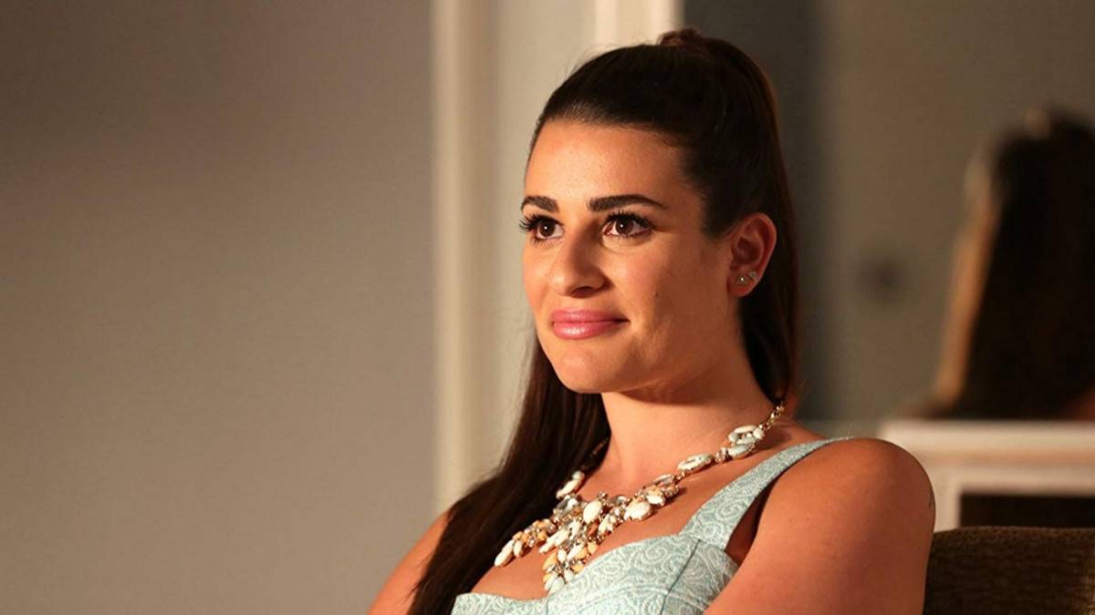 Glee ja Scream Queens -sarjoista tuttu Lea Michele esittelee Golden Globe -gaala-asujaan