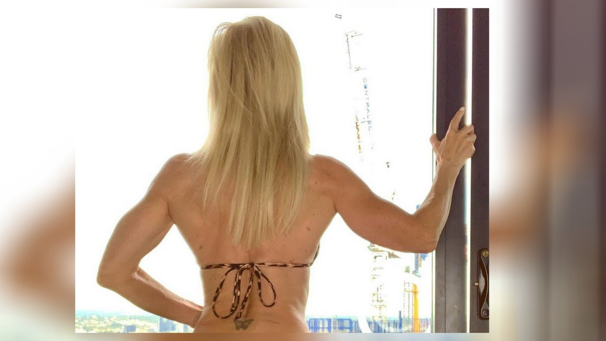 Vapiskaa Instagram-nuoret! Täältä tulee 66-vuotias bikinitähti