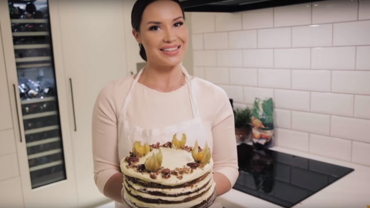 Mailis Penttilä aloitti oman YouTube-kanavan - näin tehdään porkkanakakku Mailiksen malliin