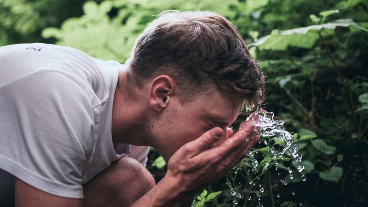 Kuinka usein kasvot pitäisi oikeasti pestä?