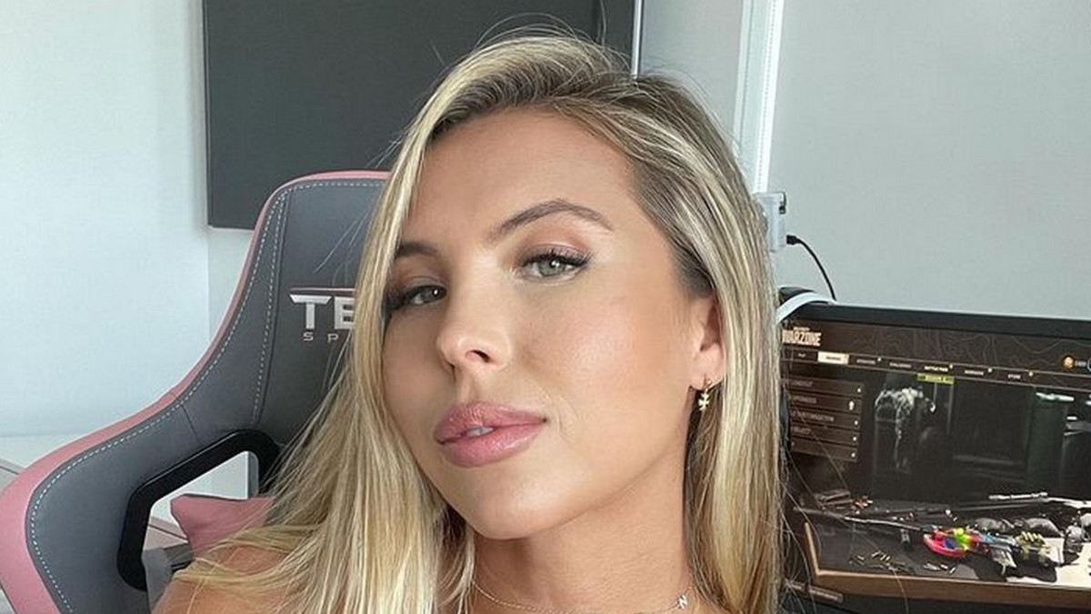 Mikä bikinipylly! Natalia Garibotto on pirtsakka brassikaunotar