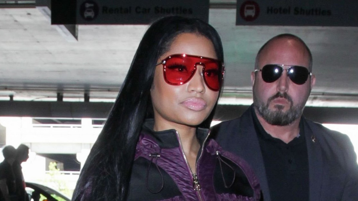 Nicki Minaj - huh, miten pitkä tukka