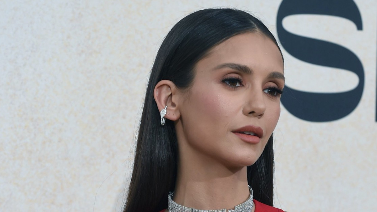 Uhkea rintavako framilla! Nina Dobrev, 33, vei pisteet kotiin