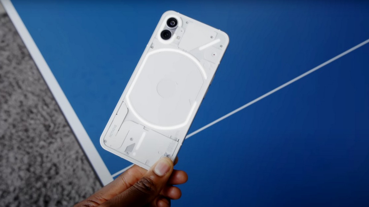 Nothing Phone saapui Verkkokauppa.comin valikoimiin