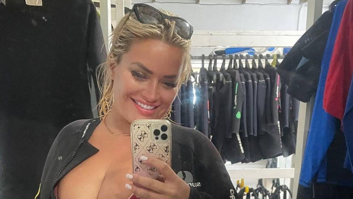 Ihanat muodot niukoissa bikineissä! Olyria Roy ei jätä kylmäksi Instagram-kuvillaan
