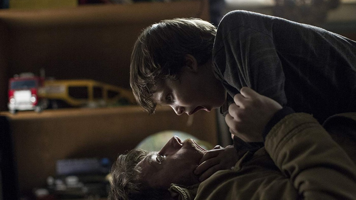 Ruutu esittää nyt ilmaiseksi Outcast-kauhusarjaa - sarjan takana The Walking Dead -luoja