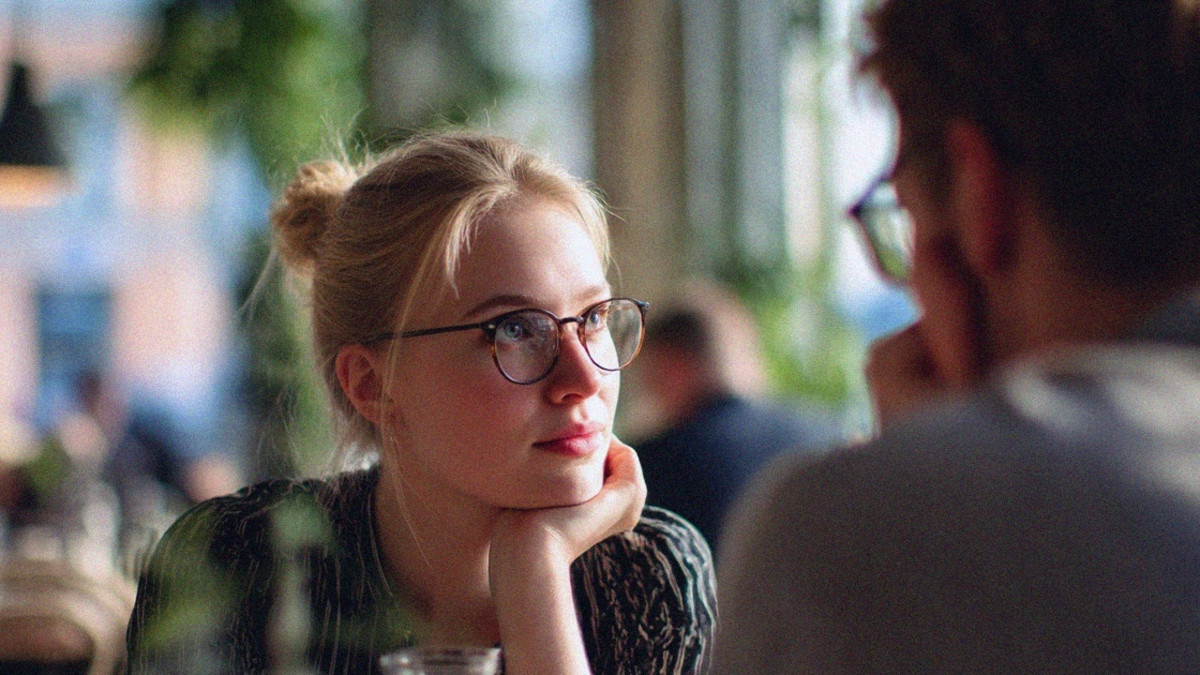 11 asiaa, jotka voivat saada miehen perääntymään suhteen alussa