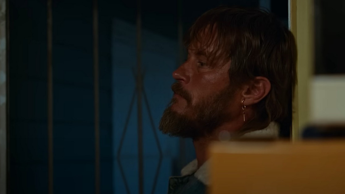 Travis Fimmel tähdittää uutta Netflix-sarjaa Poika nielaisee maailmankaikkeuden